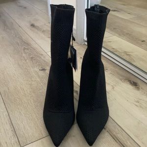 Zara heeled black cute booties